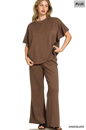Women's plus size chocolate brown lounge set consisting of a short-sleeve top and matching wide-leg pants